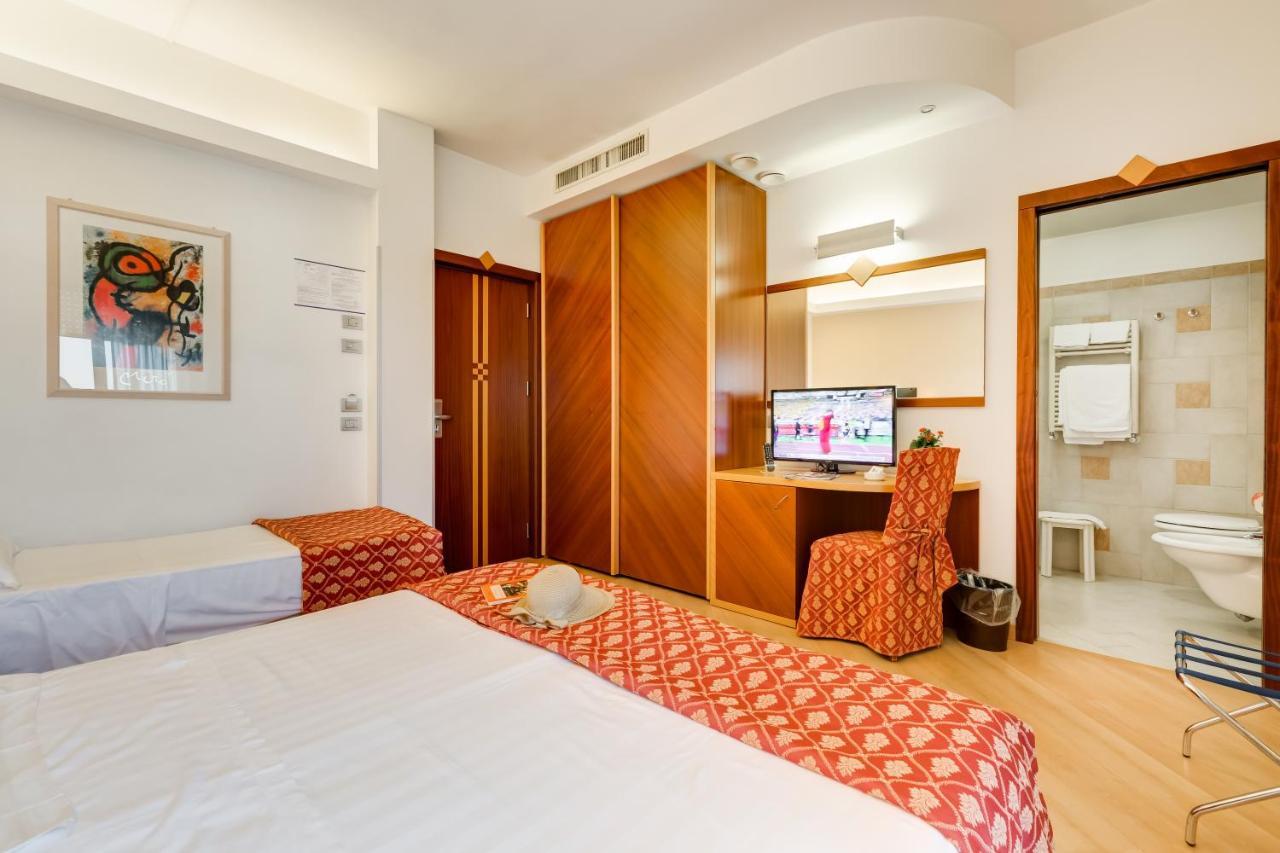 Hotel Europa Beach Village Giulianova Esterno foto