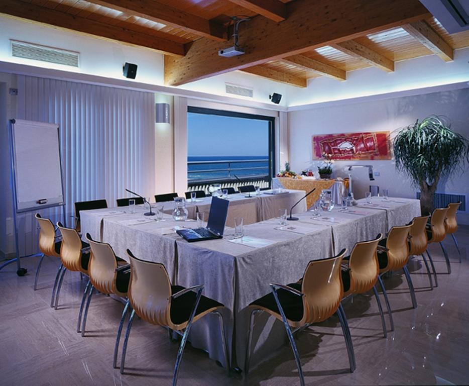 Hotel Europa Beach Village Giulianova Affari foto