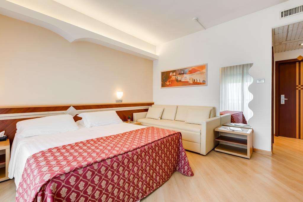 Hotel Europa Beach Village Giulianova Esterno foto