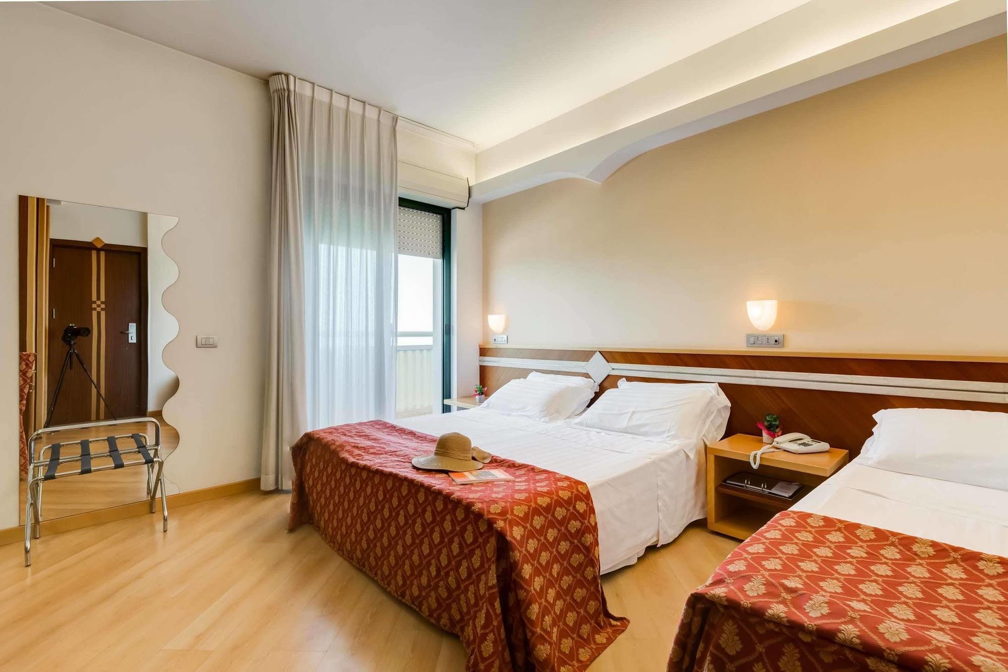 Hotel Europa Beach Village Giulianova Esterno foto