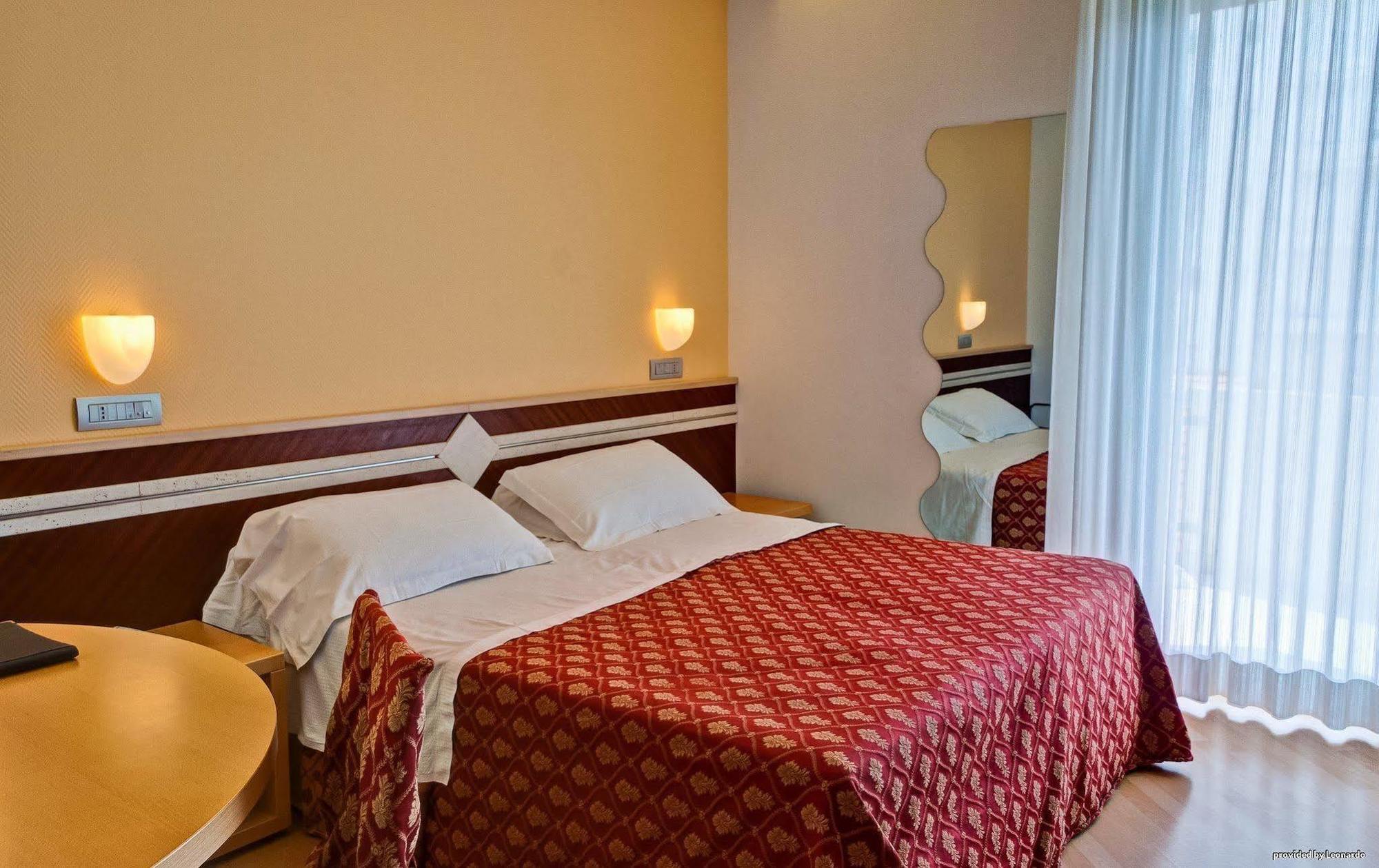 Hotel Europa Beach Village Giulianova Esterno foto
