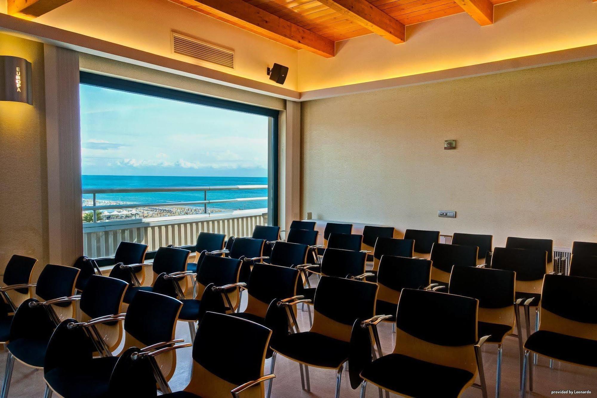 Hotel Europa Beach Village Giulianova Esterno foto