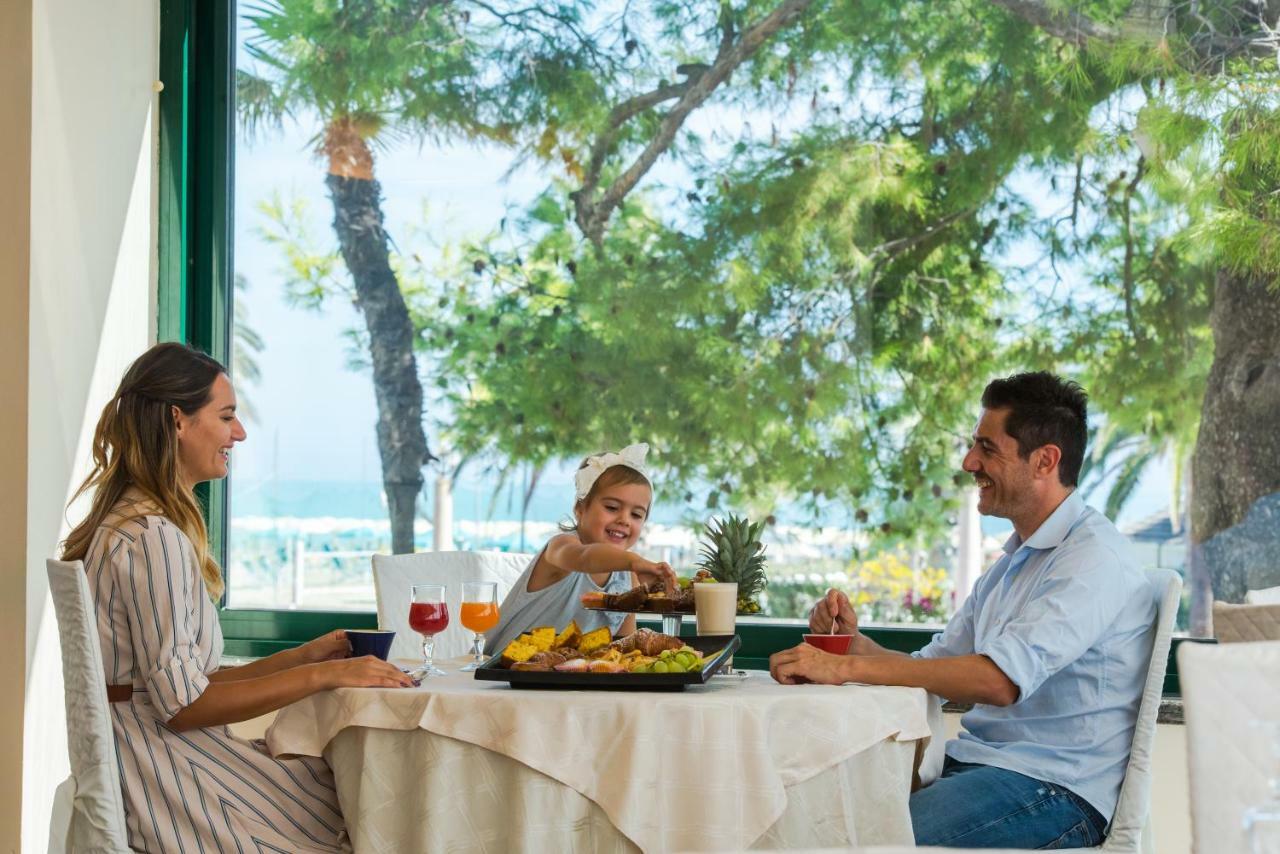 Hotel Europa Beach Village Giulianova Esterno foto