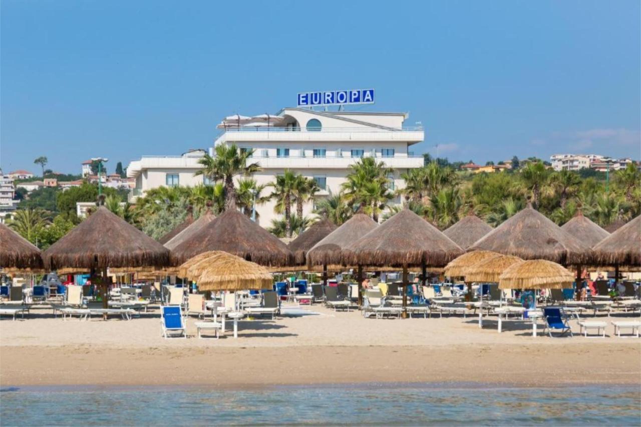 Hotel Europa Beach Village Giulianova Esterno foto
